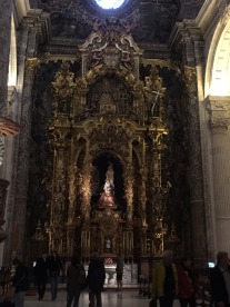 Church of El Slavador: just one of the altars!